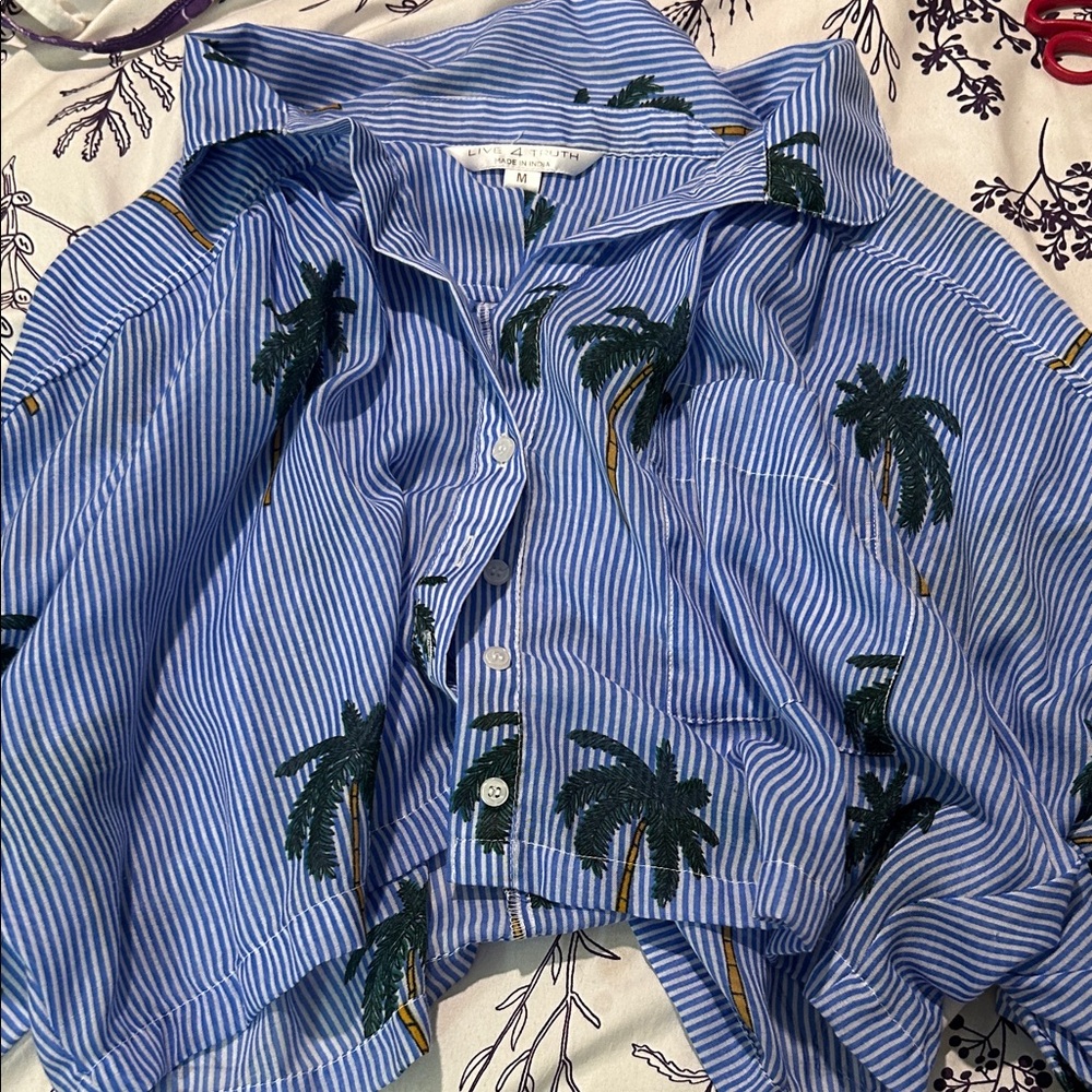 Women's Blue Striped Button Down cropped Shirt with Palm Tree Design NWOT